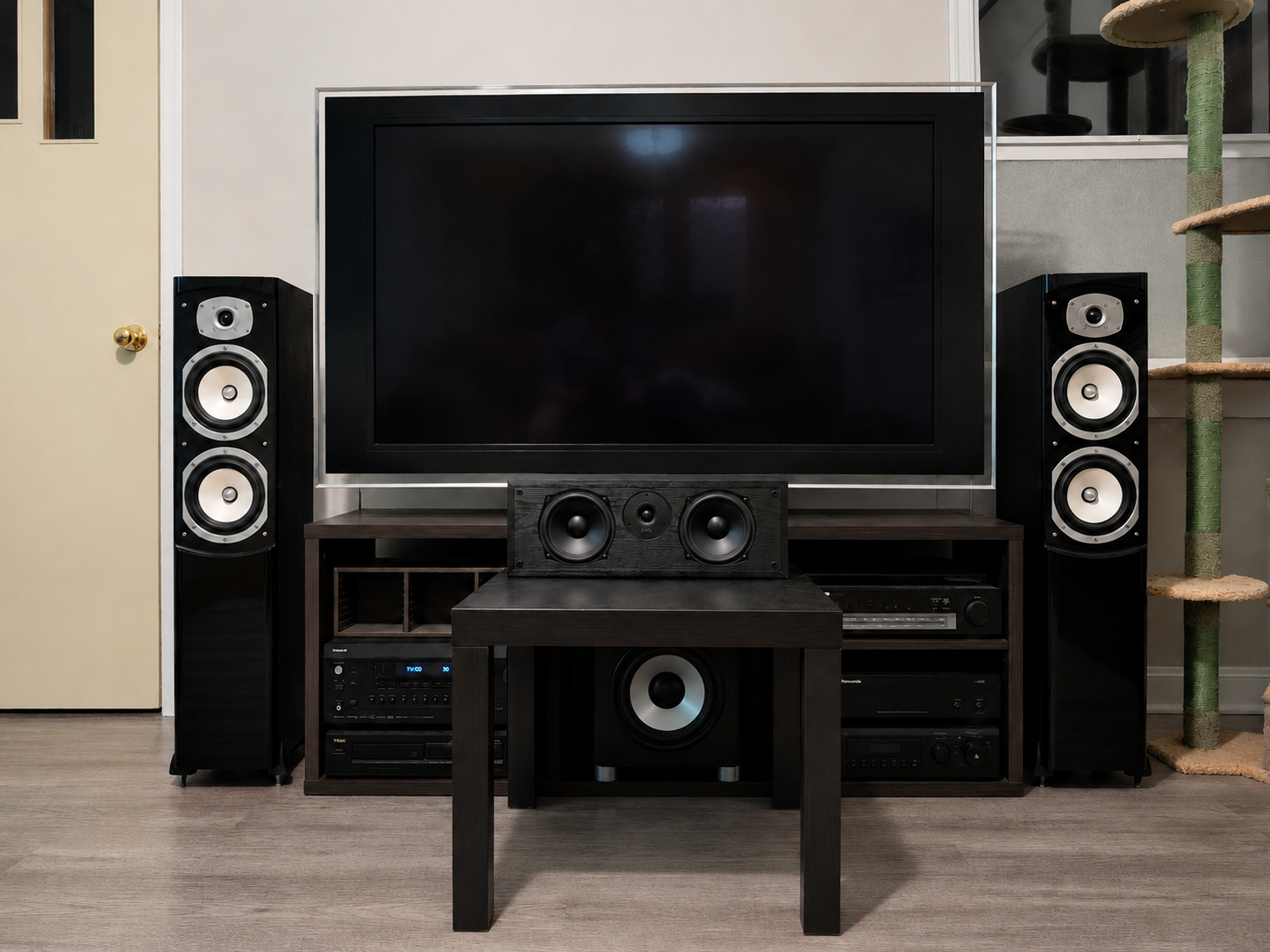 Budget vintage Canadian 5.1 setup